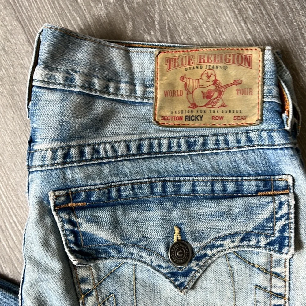 TRUE RELIGION RICKY STRAIGHT JEAN 33”
